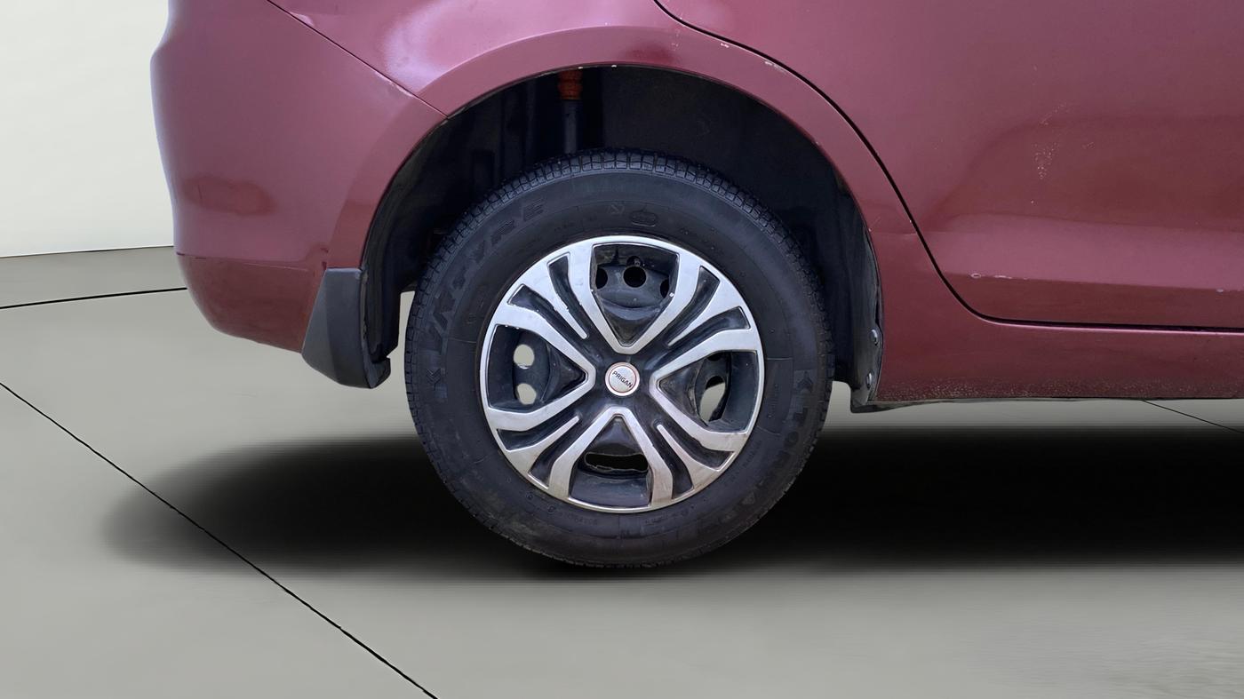 2015 Maruti Swift Dzire VXI, Petrol, Manual, 37,153 km, Right Rear Wheel