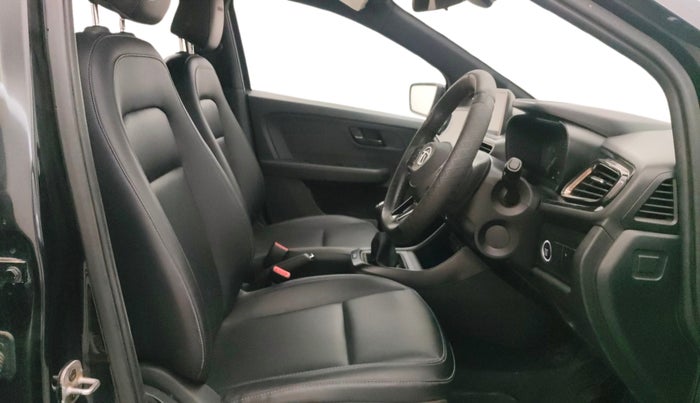 2022 Tata ALTROZ XT PETROL DARK EDITION, Petrol, Manual, 42,659 km, Right Side Front Door Cabin