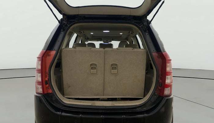 2017 Mahindra XUV500 W10 AT, Diesel, Automatic, 1,11,323 km, Boot Open Zoomed View