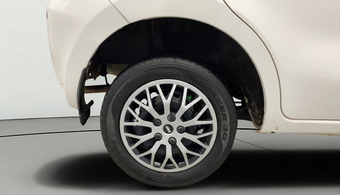 2016 Datsun Go T, Petrol, Manual, 80,394 km, Right Rear Wheel