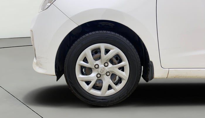 2017 Hyundai Grand i10 SPORTZ 1.2 KAPPA VTVT, Petrol, Manual, 1,36,006 km, Left Front Wheel