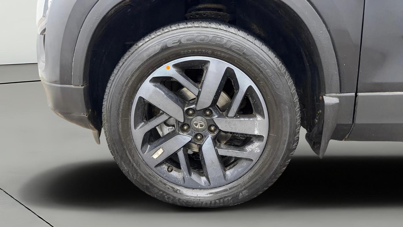 2021 Tata Harrier XZA PLUS 2.0L, Diesel, Automatic, 69,991 km, Left Front Wheel