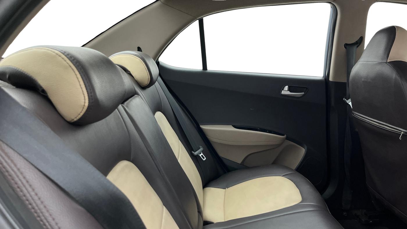 2014 Hyundai Xcent SX 1.2, Petrol, Manual, 69,585 km, Right Side Rear Door Cabin