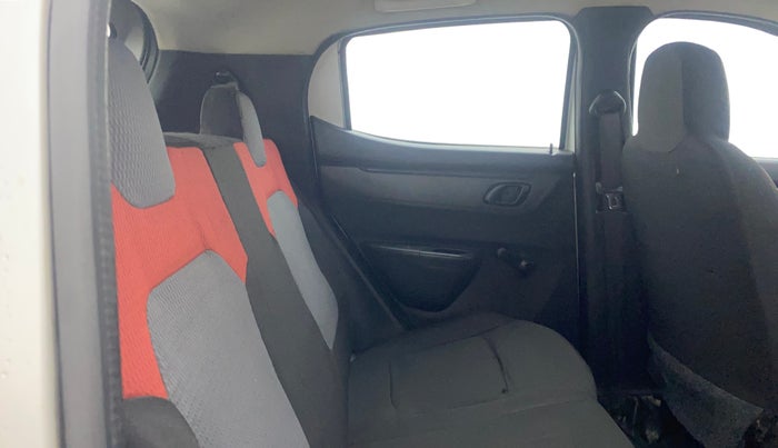 2016 Renault Kwid RXT 0.8, Petrol, Manual, 43,872 km, Right Side Rear Door Cabin