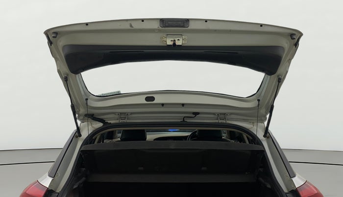 2016 Hyundai Elite i20 ASTA 1.2 (O), Petrol, Manual, 28,094 km, Boot Door Open