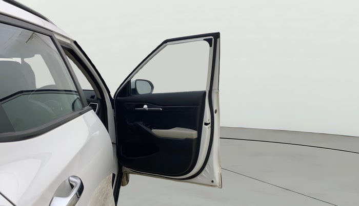 2021 KIA SELTOS HTK PLUS 1.5 IMT, Petrol, Manual, 53,710 km, RHS Front Door