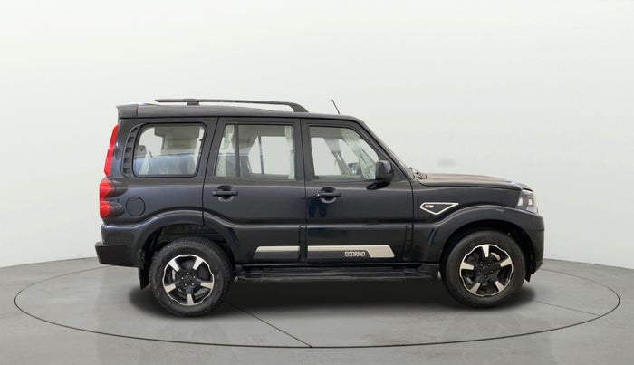 2023 Mahindra SCORPIO CLASSIC S11 7STR, Diesel, Manual, 38,227 km, Right Side View
