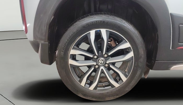 2024 Toyota Urban Cruiser Taisor V 1.0 Petrol AT, Petrol, Automatic, 16,743 km, Right Rear Wheel