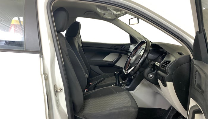 2023 Volkswagen TAIGUN COMFORTLINE 1.0 TSI MT, Petrol, Manual, 58,148 km, Right Side Front Door Cabin