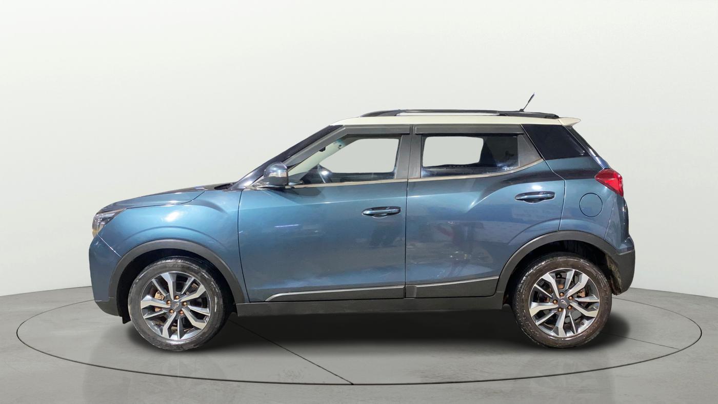 2021 Mahindra XUV300 W8 (O) 1.5 DIESEL AMT DUAL TONE, Diesel, Automatic, 43,432 km, Left Side