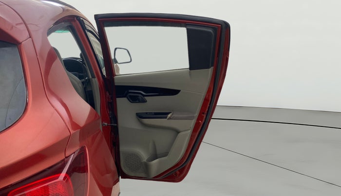 2016 Mahindra Kuv100 K8 6 STR, Petrol, Manual, 54,693 km, RHS Rear Door