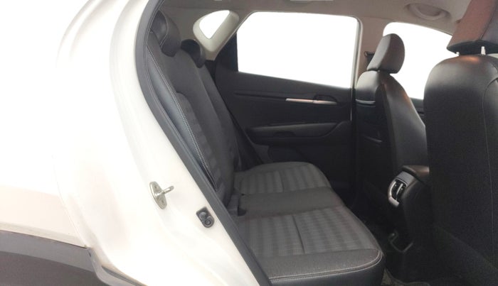 2021 KIA SONET HTK PLUS 1.2, Petrol, Manual, 42,005 km, Right Side Rear Door Cabin