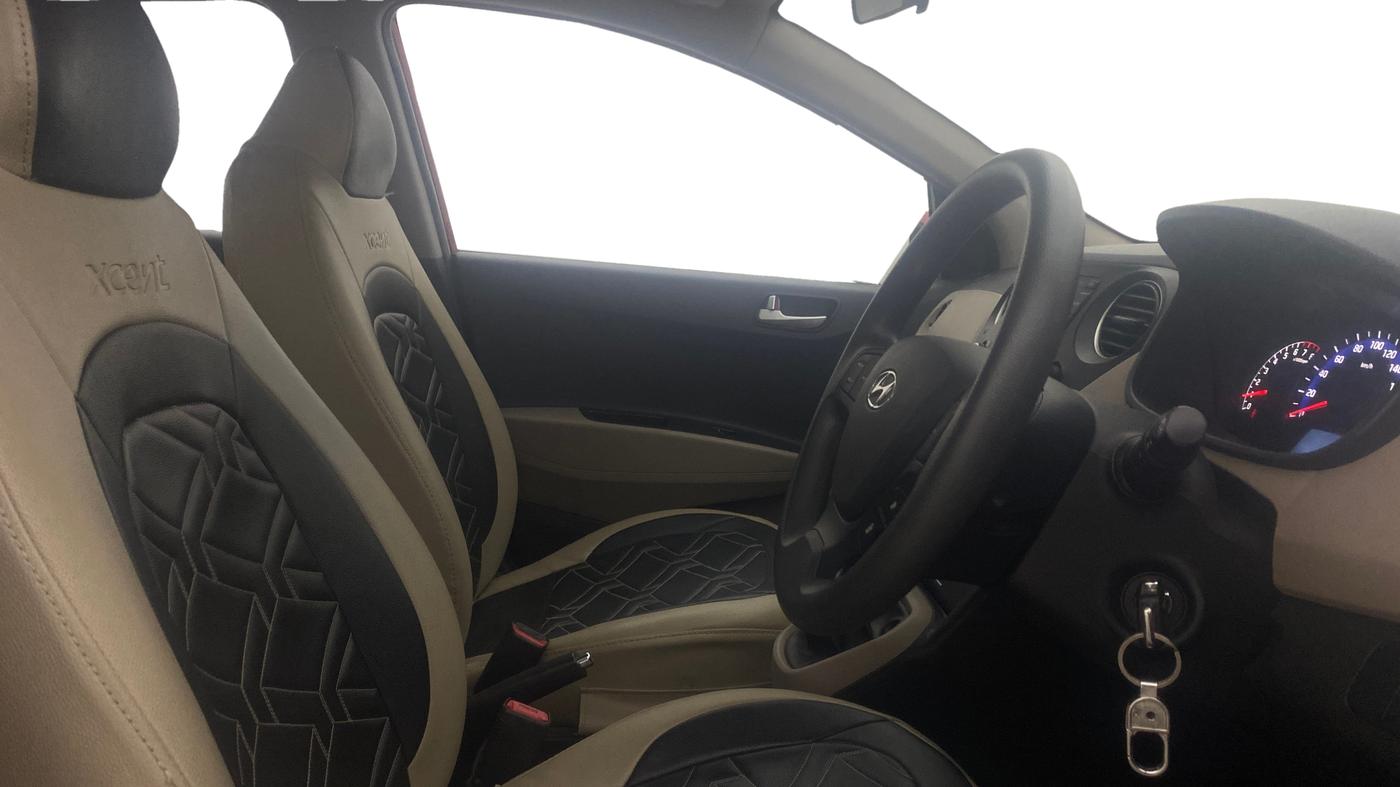 2016 Hyundai Xcent S 1.2, Petrol, Manual, 48,618 km, Right Side Front Door Cabin