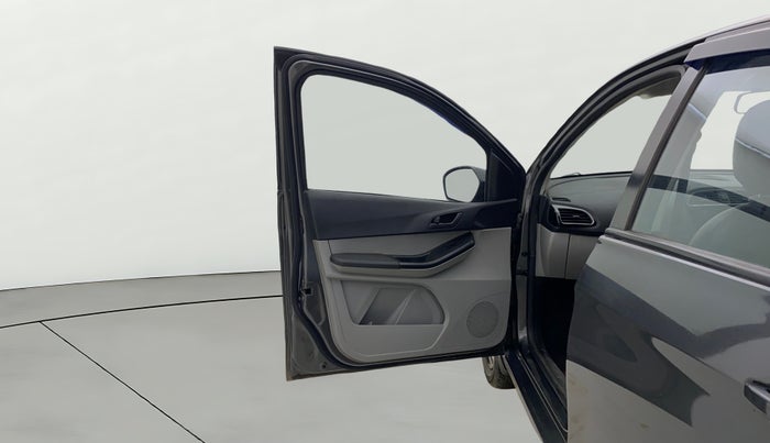 2022 Tata Tiago XT CNG, CNG, Manual, 75,705 km, LHS Front Door