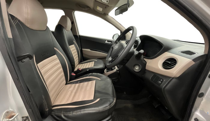 2017 Hyundai Xcent SX 1.2, Petrol, Manual, 38,127 km, Right Side Front Door Cabin