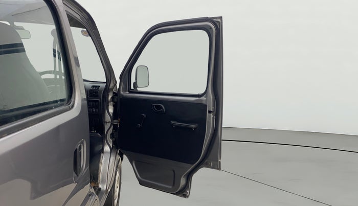 2022 Maruti Eeco  5 STR STD, Petrol, Manual, 12,651 km, RHS Front Door