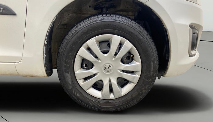 2016 Maruti Swift VXI, Petrol, Manual, 62,041 km, Right Front Wheel