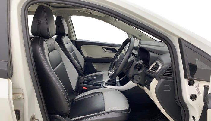 2024 Tata ALTROZ XZA + SUNROOF, Petrol, Automatic, 5,572 km, Right Side Front Door Cabin