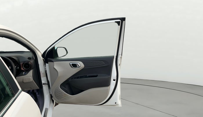 2020 Hyundai AURA SX 1.2, Petrol, Manual, 74,746 km, RHS Front Door