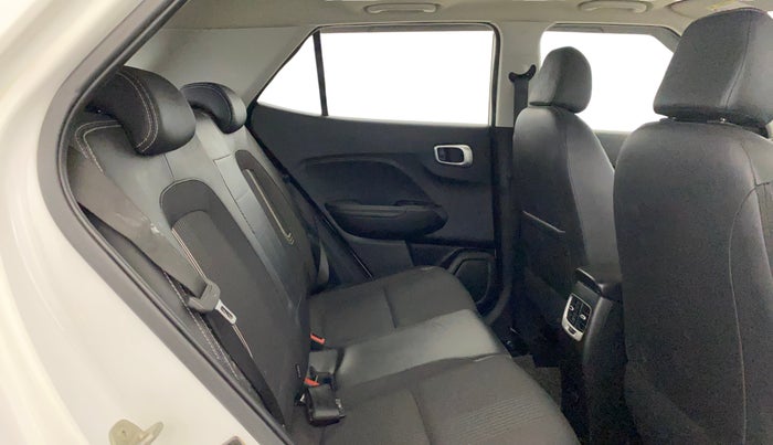 2020 Hyundai VENUE SX 1.0 (O) TURBO IMT, Petrol, Manual, 25,815 km, Right Side Rear Door Cabin