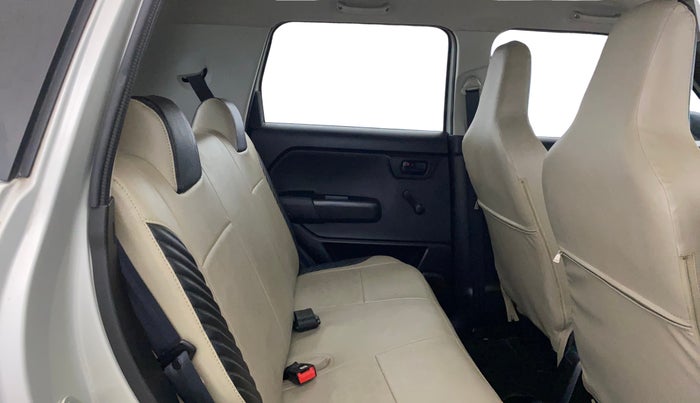 2020 Maruti New Wagon-R LXI 1.0, Petrol, Manual, 42,681 km, Right Side Rear Door Cabin