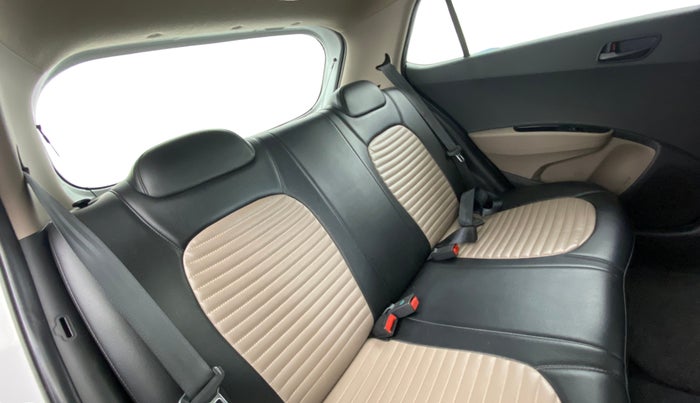 2018 Hyundai Grand i10 MAGNA AT 1.2 KAPPA VTVT, Petrol, Automatic, 49,574 km, Right Side Rear Door Cabin