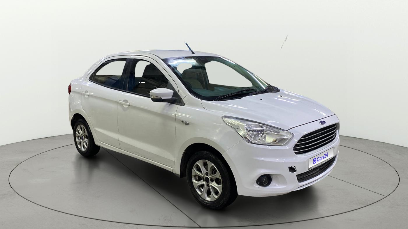 2015 Ford Figo Aspire TITANIUM PLUS 1.2 PETROL, Petrol, Manual, 73,930 km, Right Front Diagonal