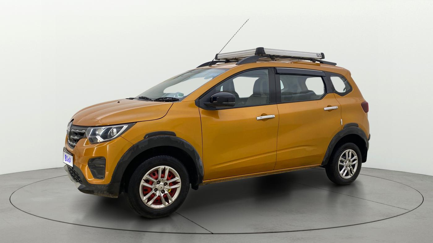 2022 Renault TRIBER RXT, Petrol, Manual, 1,02,055 km, Left Front Diagonal