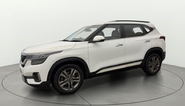 2020 KIA SELTOS HTX 1.5 PETROL, Petrol, Manual, 1,10,688 km, Left Front Diagonal
