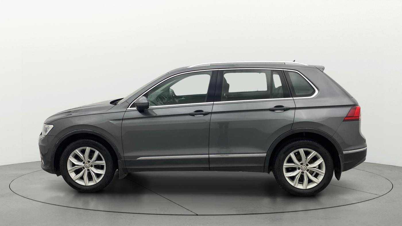 2017 Volkswagen TIGUAN HIGHLINE TDI AT, Diesel, Automatic, 1,05,693 km, Left Side