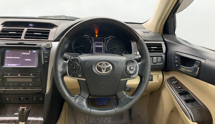 2016 Toyota Camry HYBRID, Hybrid, Automatic, 67,776 km, Steering Wheel Close Up