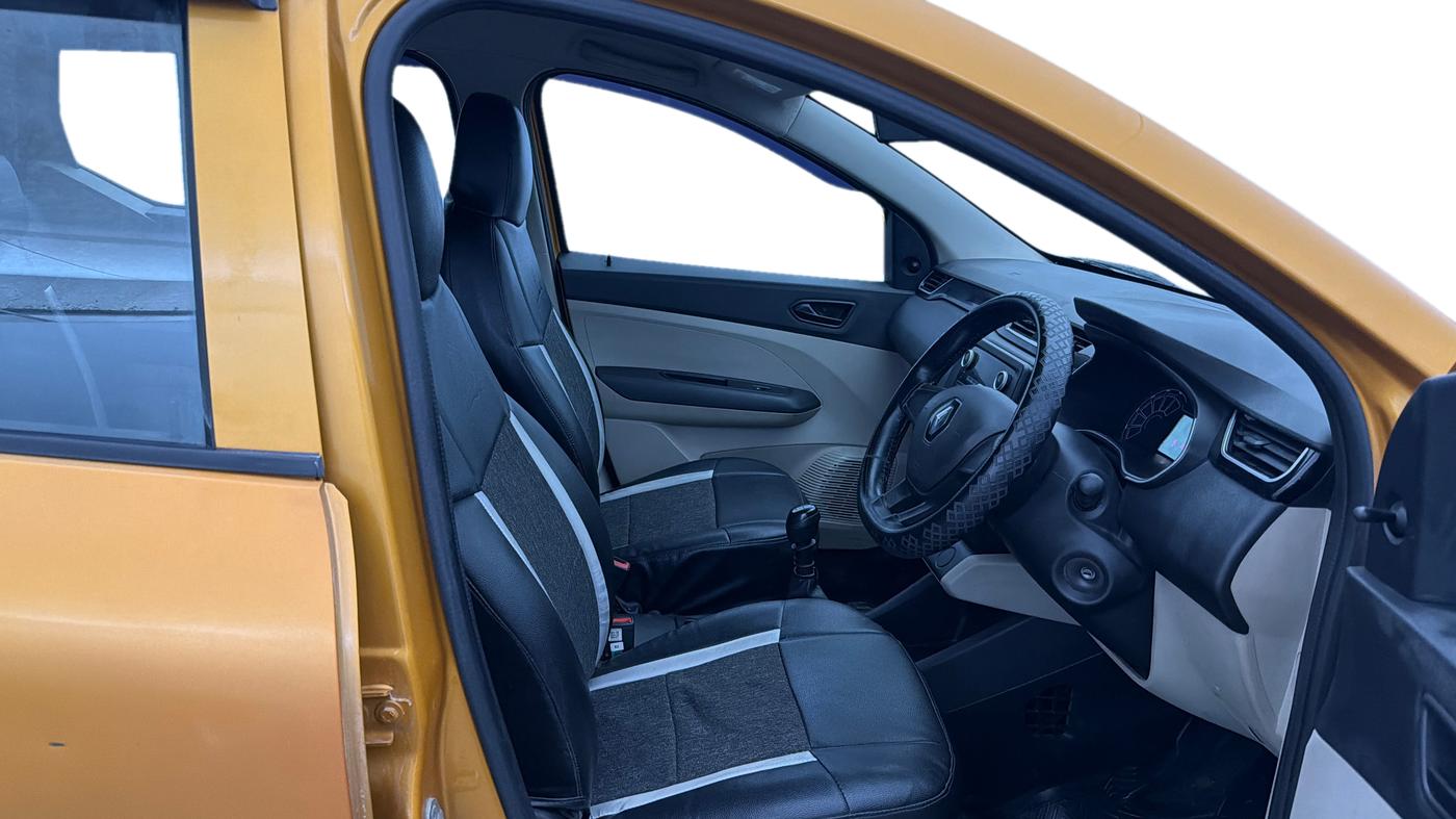 2020 Renault TRIBER RXL MT, Petrol, Manual, 68,082 km, Right Side Front Door Cabin