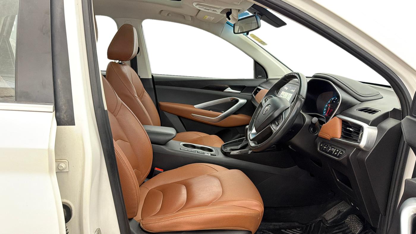 2020 MG HECTOR PLUS SHARP 1.5 PETROL TURBO DCT 6-STR, Petrol, Automatic, 32,671 km, Right Side Front Door Cabin