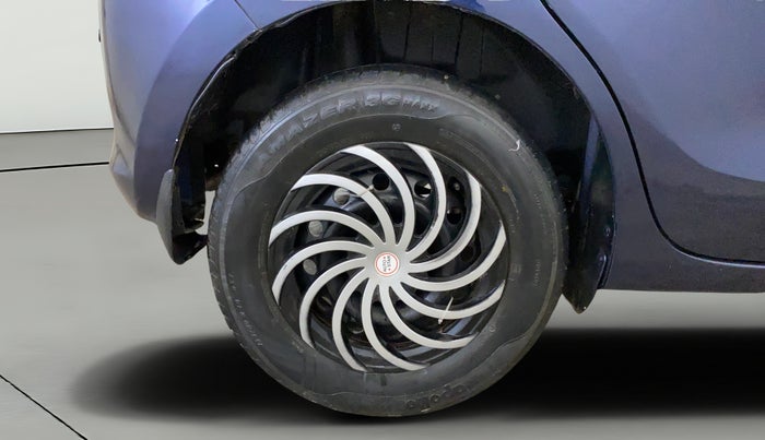 2018 Maruti Swift VXI AMT, Petrol, Automatic, 63,317 km, Right Rear Wheel