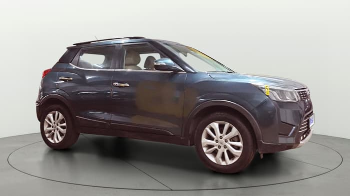 2020 Mahindra XUV300 W8 1.5 DIESEL, Diesel, Manual, 98,584 km, Right Front Diagonal