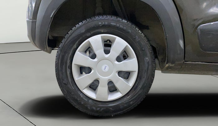 2017 Renault Kwid RXT 1.0 AMT, Petrol, Automatic, 53,753 km, Right Rear Wheel