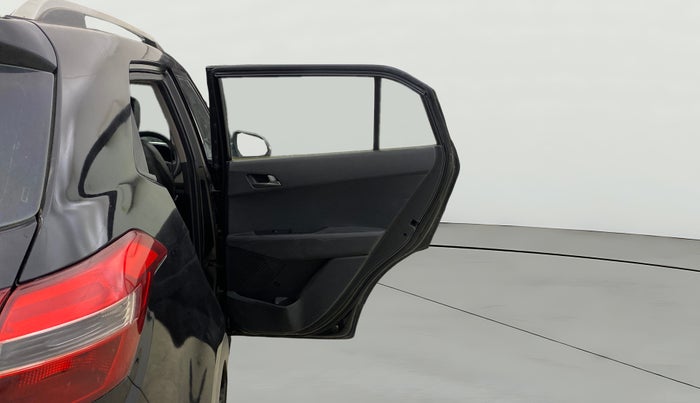 2015 Hyundai Creta SX PLUS AT 1.6 DIESEL, Diesel, Automatic, 1,28,098 km, RHS Rear Door