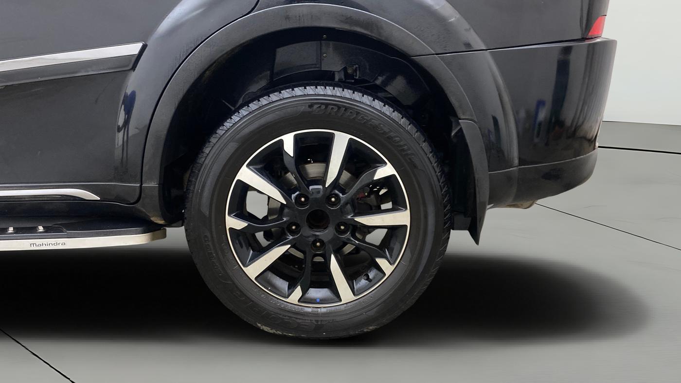 2018 Mahindra XUV500 W11 AT, Diesel, Automatic, 98,663 km, Left Rear Wheel