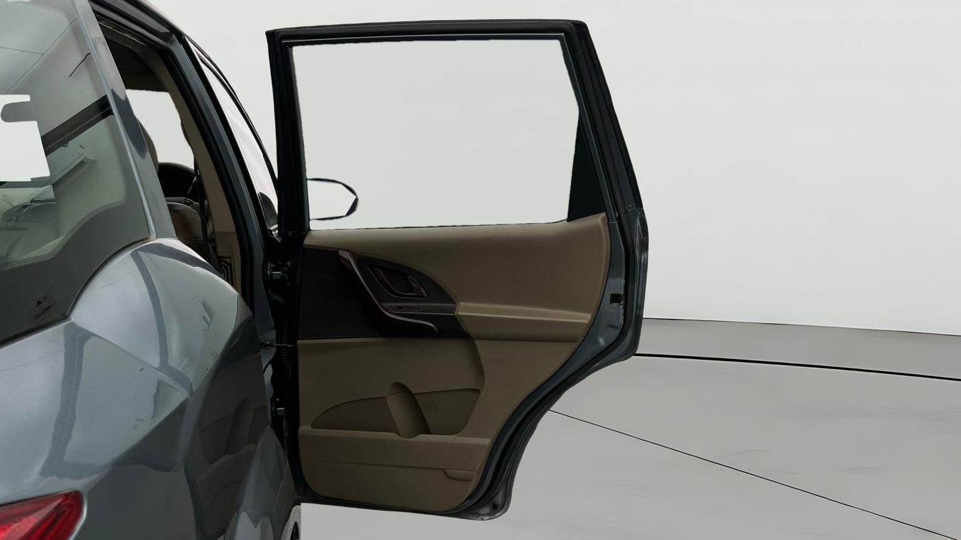 2014 Mahindra XUV500 W4, Diesel, Manual, 58,285 km, RHS Rear Door