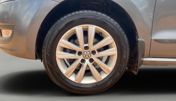 2013 Volkswagen Polo HIGHLINE1.2L, Petrol, Manual, 65,618 km, Left Front Wheel