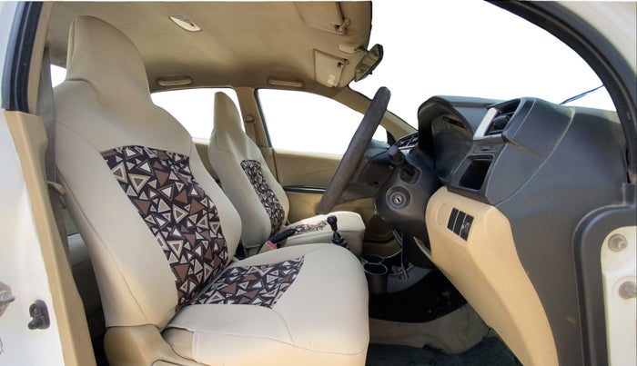 2017 Honda Amaze 1.5L I-DTEC VX, Diesel, Manual, 1,17,587 km, Right Side Front Door Cabin