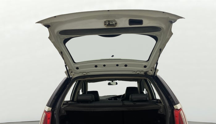 2015 Tata Bolt XMS REVOTRON, Petrol, Manual, 63,768 km, Boot Door Open