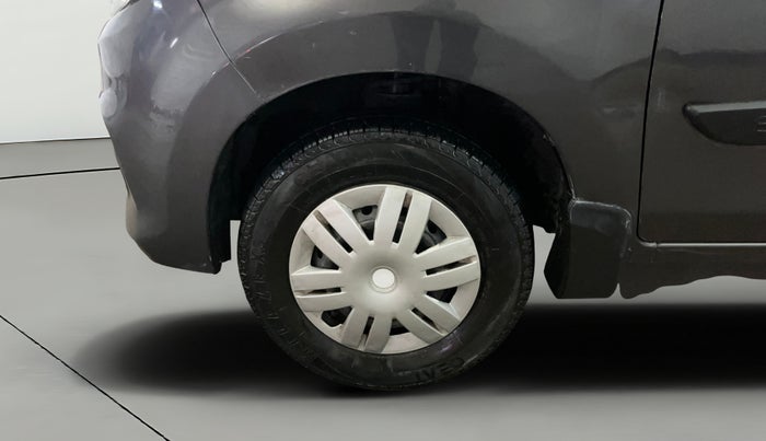 2017 Maruti Alto 800 LXI, Petrol, Manual, 53,495 km, Left Front Wheel