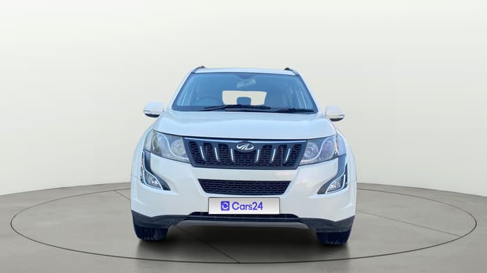 2017 Mahindra XUV500 G AT, Petrol, Automatic, 16,703 km, Front