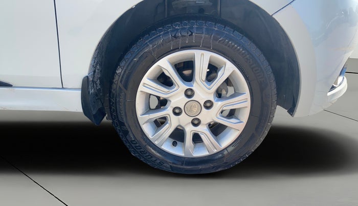 2017 Tata Tiago XZ PETROL, Petrol, Manual, 65,421 km, Right Front Wheel