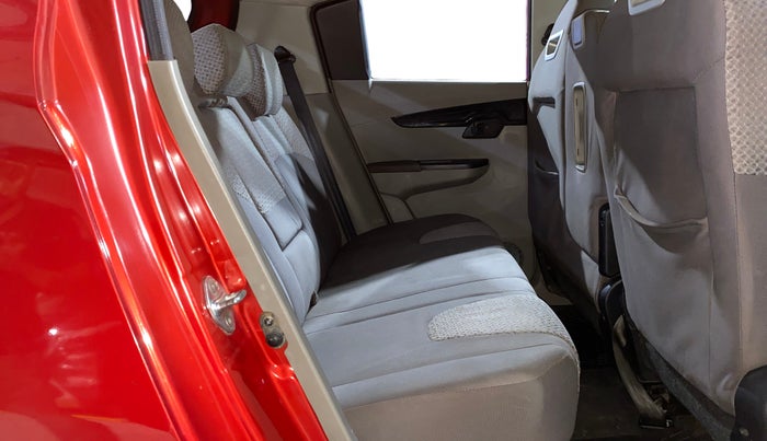 2016 Mahindra Kuv100 K6 PLUS 6 STR, Petrol, Manual, 71,388 km, Right Side Rear Door Cabin