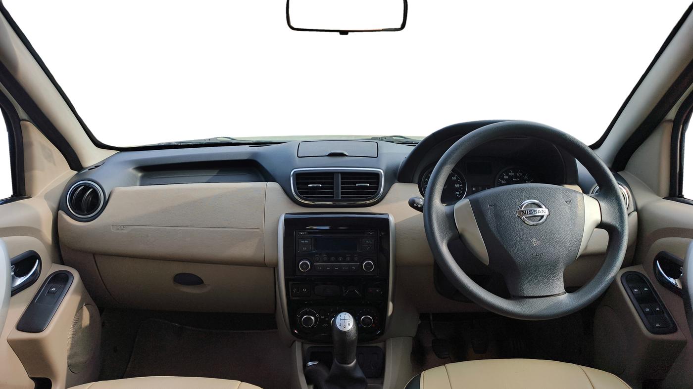 2015 Nissan Terrano XL (D), Diesel, Manual, 90,453 km, Dashboard