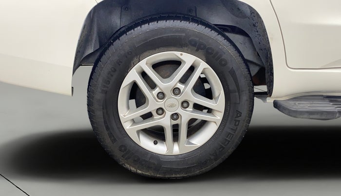 2018 Mahindra TUV 300 PLUS P8, Diesel, Manual, 31,709 km, Right Rear Wheel