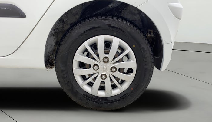 2013 Hyundai i10 MAGNA 1.1, CNG, Manual, 1,06,330 km, Left Rear Wheel