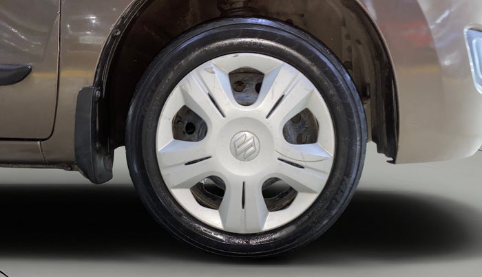 2017 Maruti Wagon R 1.0 VXI, Petrol, Manual, 62,961 km, Right Front Wheel